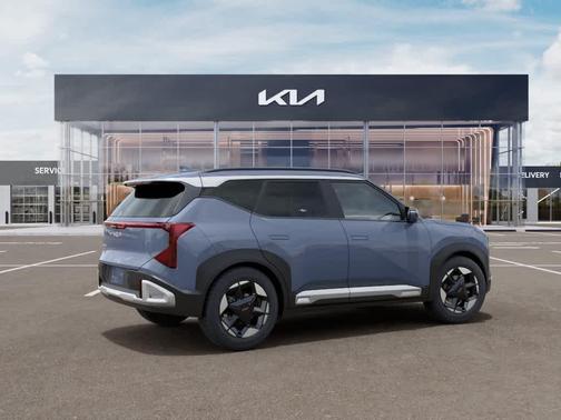 Gray 2027 Kia Seltos EX