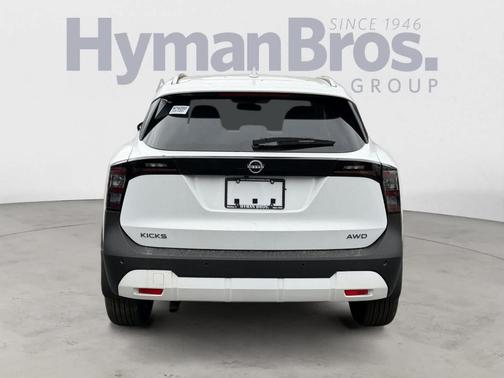 2025 Nissan Kicks SV
