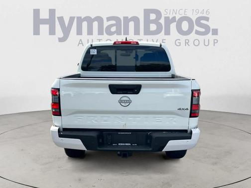 2025 Nissan Frontier SV