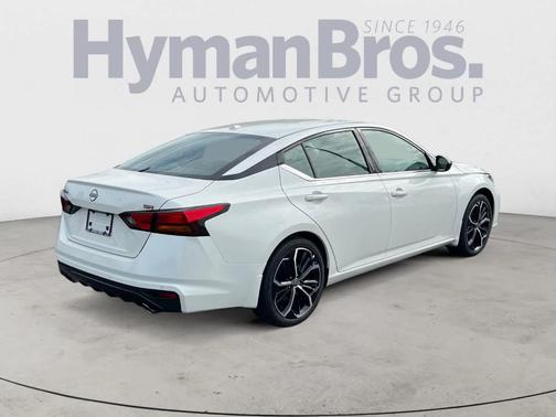 2025 Nissan Altima SR