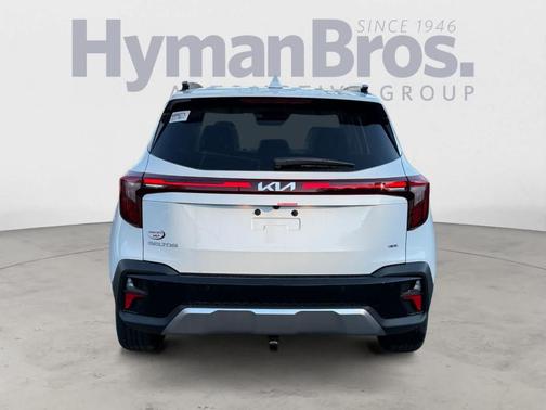 Snow White Pearl 2026 Kia Seltos EX