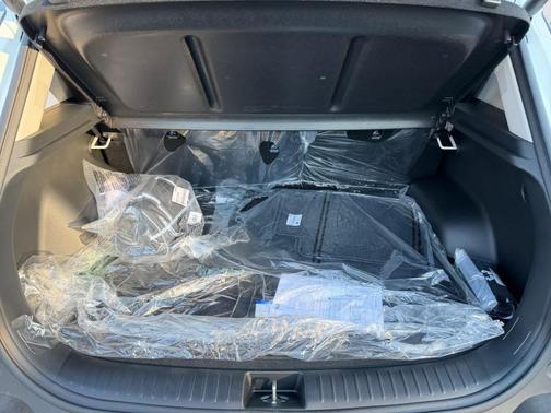 Snow White Pearl 2026 Kia Seltos EX