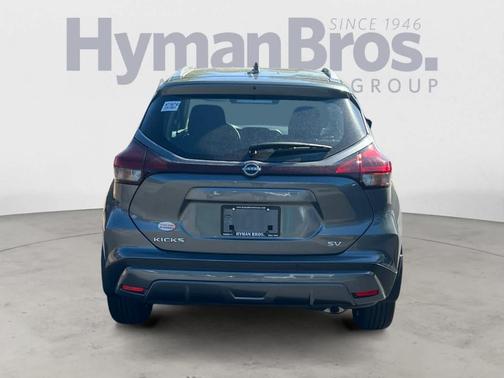 2022 Nissan Kicks SV