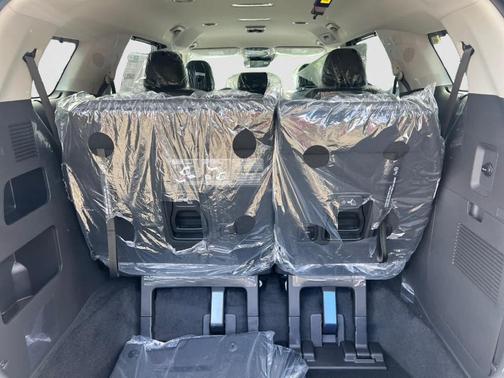 Ceramic Silver 2026 Kia Carnival EX