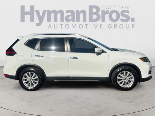 2020 Nissan Rogue SV