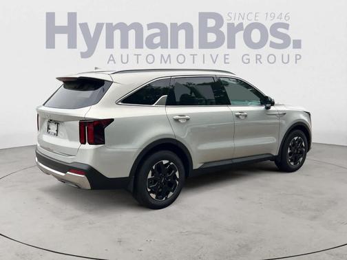 Ivory Silver 2026 Kia Sorento S