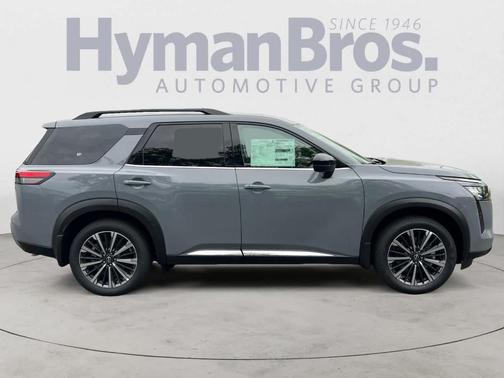 Boulder Gray Metallic 2026 Nissan Pathfinder Platinum