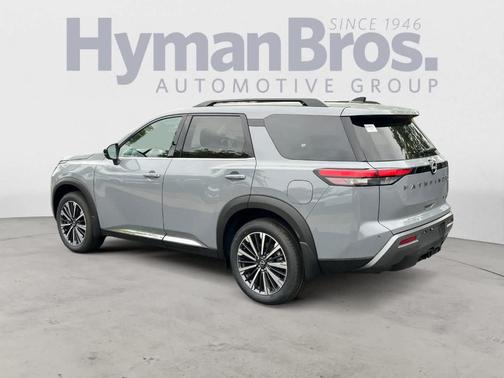Boulder Gray Metallic 2026 Nissan Pathfinder Platinum