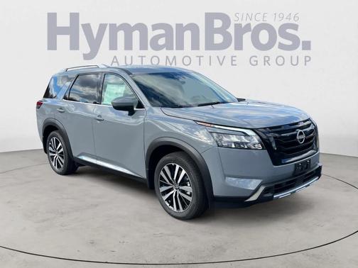 2025 Nissan Pathfinder Platinum