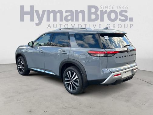 2025 Nissan Pathfinder Platinum
