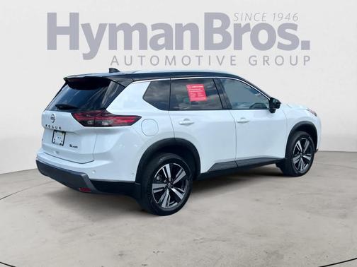 Wht Blk Roof 2024 Nissan Rogue SL