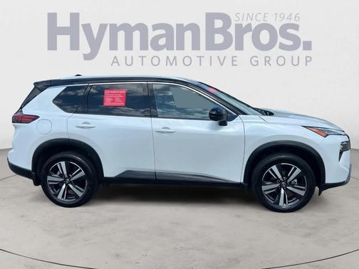 Wht Blk Roof 2024 Nissan Rogue SL