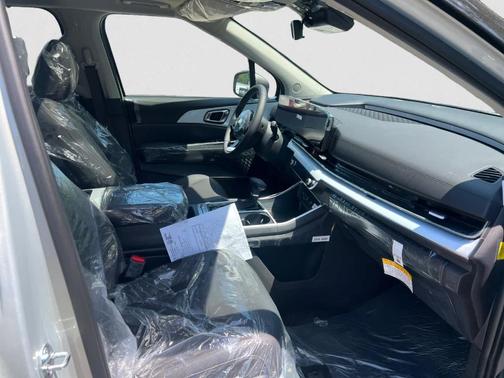 Ivory Silver 2026 Kia Carnival SX