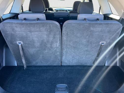 2019 Kia Sorento S V6