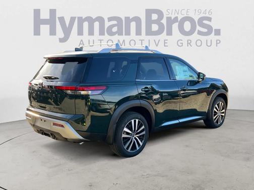 2025 Nissan Pathfinder Platinum