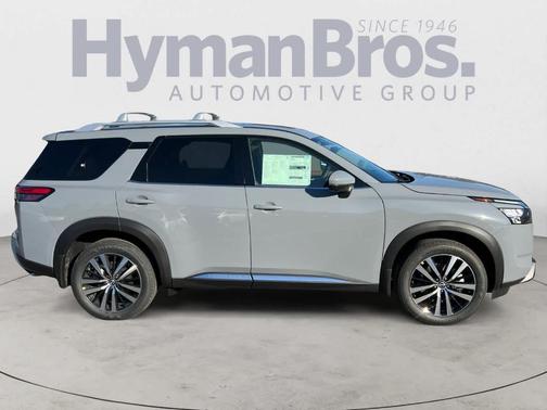 2025 Nissan Pathfinder Platinum