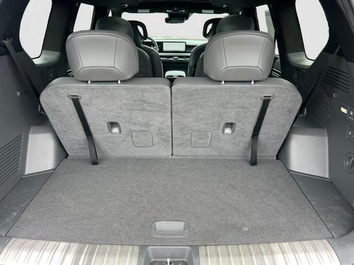 Aurora Black Pearl 2024 Kia EV9 GT-Line