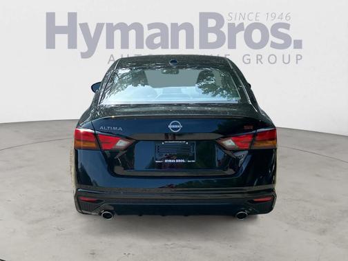 2025 Nissan Altima SR