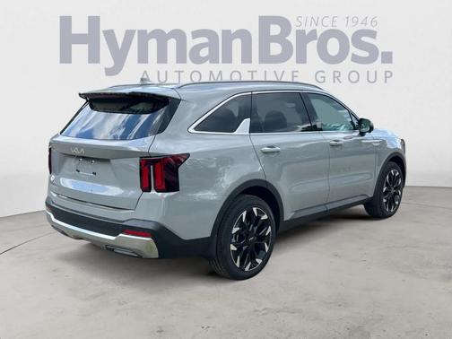 Wolf Gray 2026 Kia Sorento SX