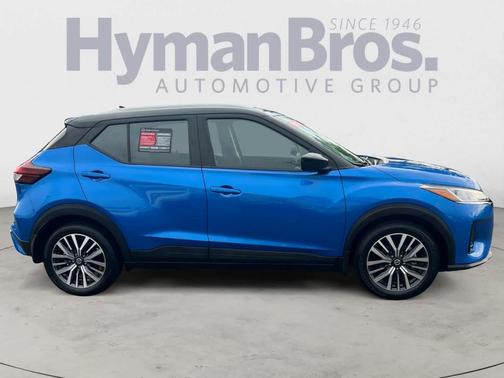 2021 Nissan Kicks SV