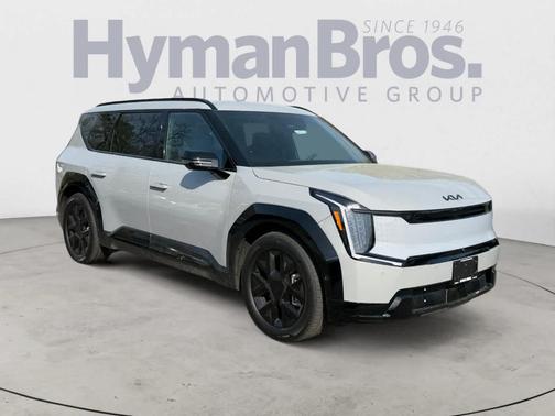 Wolf Gray 2026 Kia EV9 Land