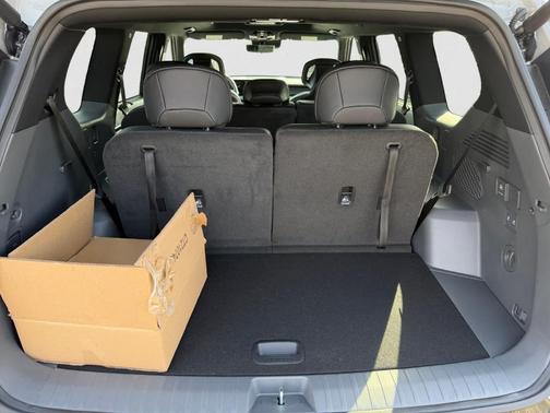 Wolf Gray 2026 Kia EV9 Land