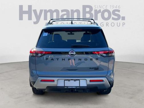 2025 Nissan Pathfinder Platinum