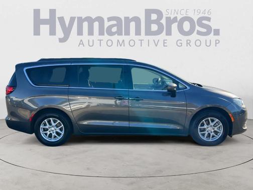2020 Chrysler Voyager LXI