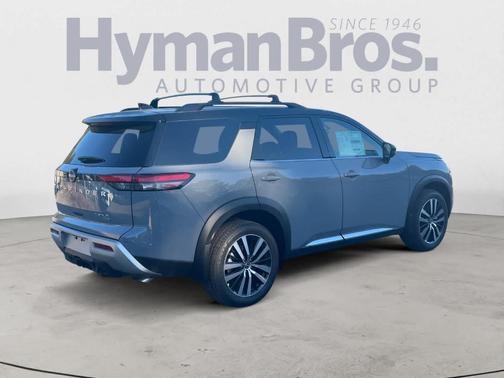 2025 Nissan Pathfinder Platinum