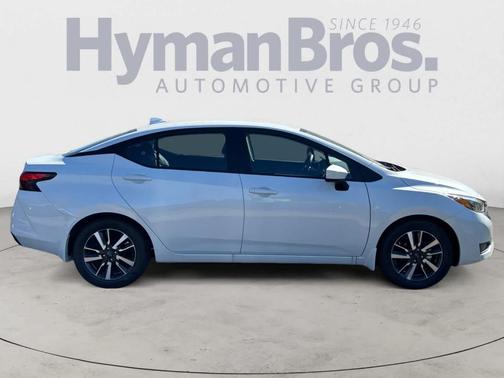 2025 Nissan Versa 1.6 SV
