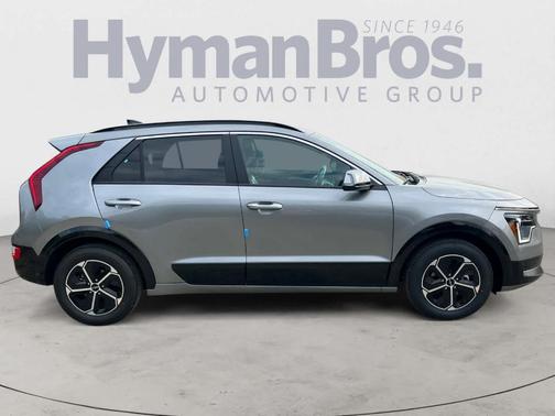 2025 Kia Niro SX