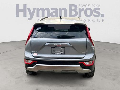 2025 Kia Niro SX
