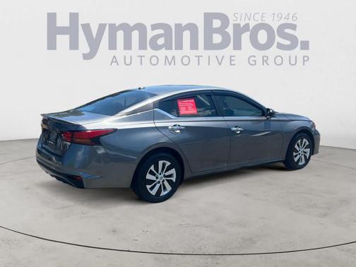 Gun Metallic 2025 Nissan Altima S