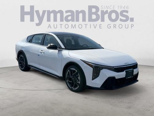 Snow White Pearl 2026 Kia K4 GT-LINE