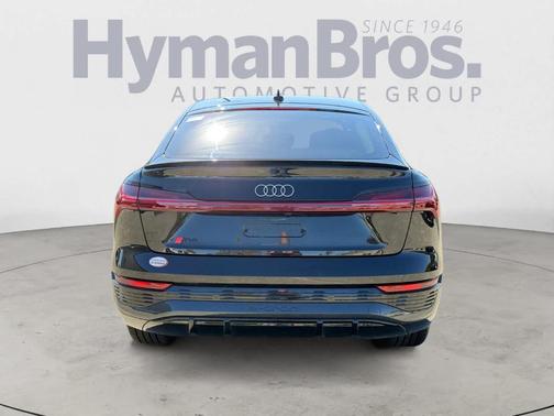 2024 Audi Q8 e-tron S line Premium