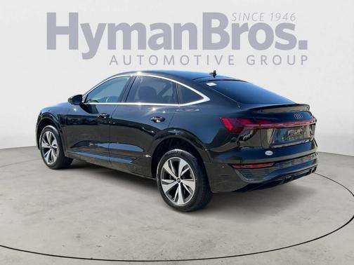 2024 Audi Q8 e-tron S line Premium