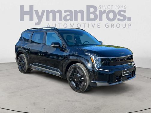Aurora Black Pearl 2024 Kia EV9 GT-Line