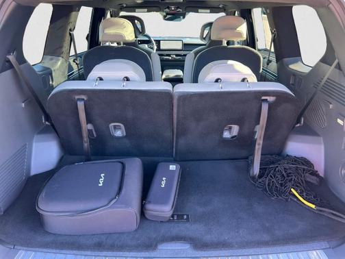 Aurora Black Pearl 2024 Kia EV9 GT-Line