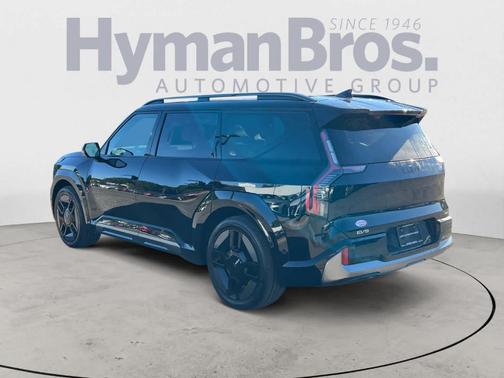 Aurora Black Pearl 2024 Kia EV9 GT-Line