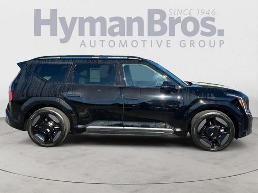 Aurora Black Pearl 2024 Kia EV9 GT-Line