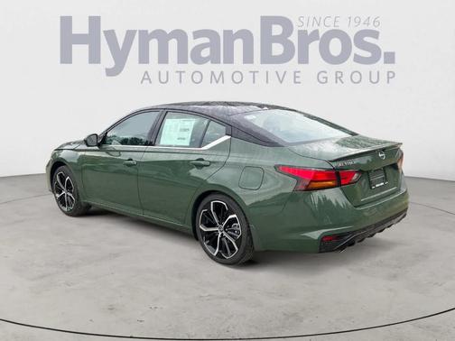 2t Grn Blk Roof 2026 Nissan Altima 2.5 SR