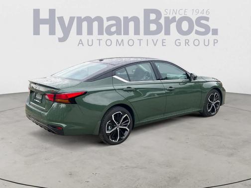 2t Grn Blk Roof 2026 Nissan Altima 2.5 SR