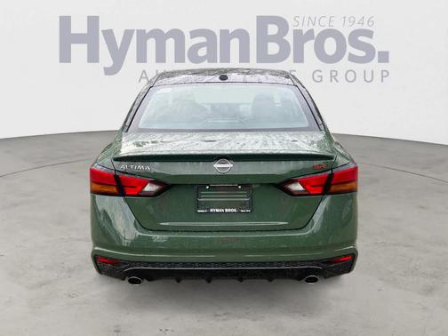 2t Grn Blk Roof 2026 Nissan Altima 2.5 SR