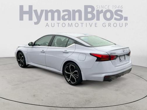 2025 Nissan Altima SR