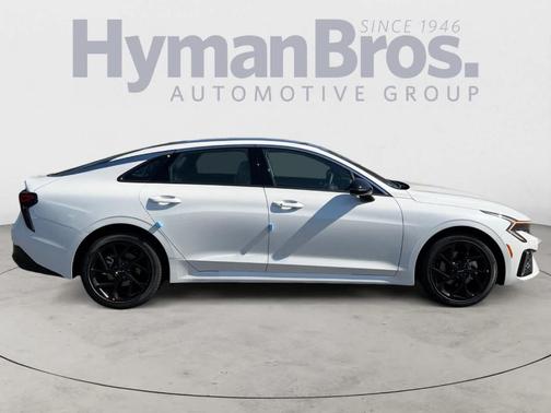 Snow White Pearl 2026 Kia K5 GT-Line