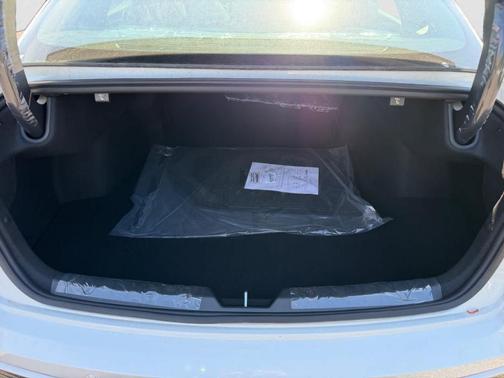 Snow White Pearl 2026 Kia K5 GT-Line
