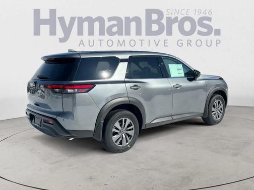 2026 Nissan Pathfinder S