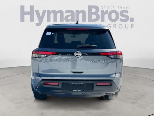 2026 Nissan Pathfinder S