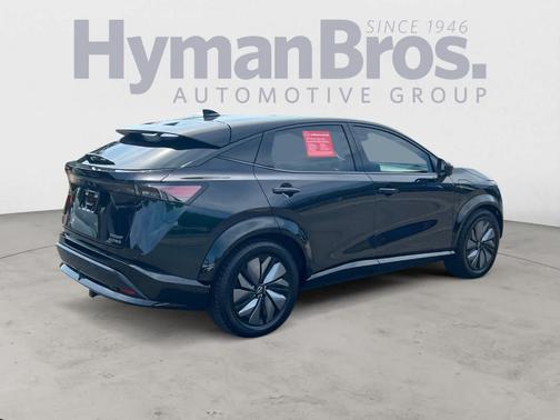 Northern Lights 2023 Nissan ARIYA EVOLVE+