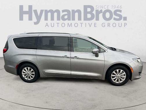 2018 Chrysler Pacifica Touring-L